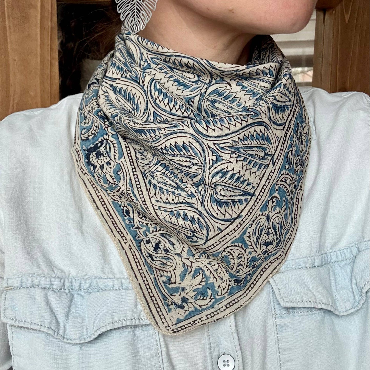 Bandana - Blue Acanthus