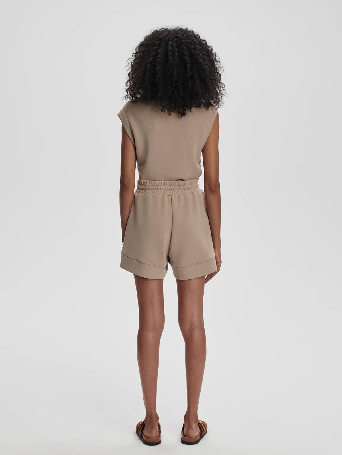 Atrium High Rise Short 4.5” | Light Taupe