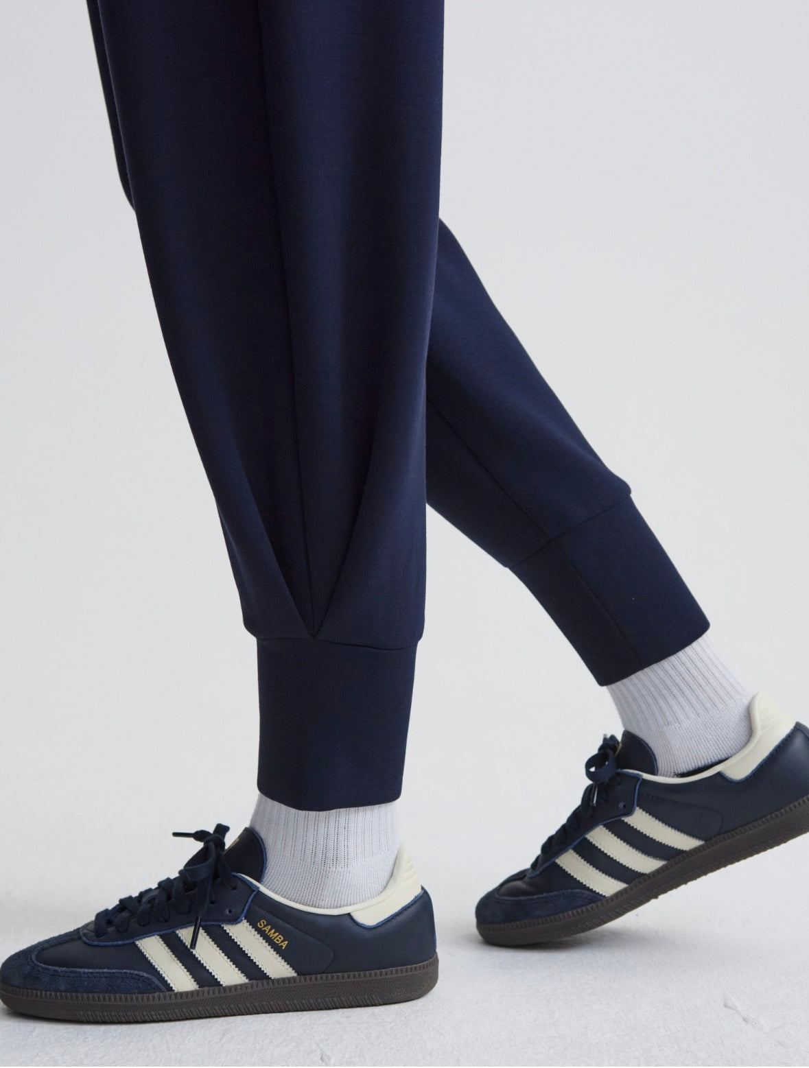 The Relaxed Pant 25 | Navy