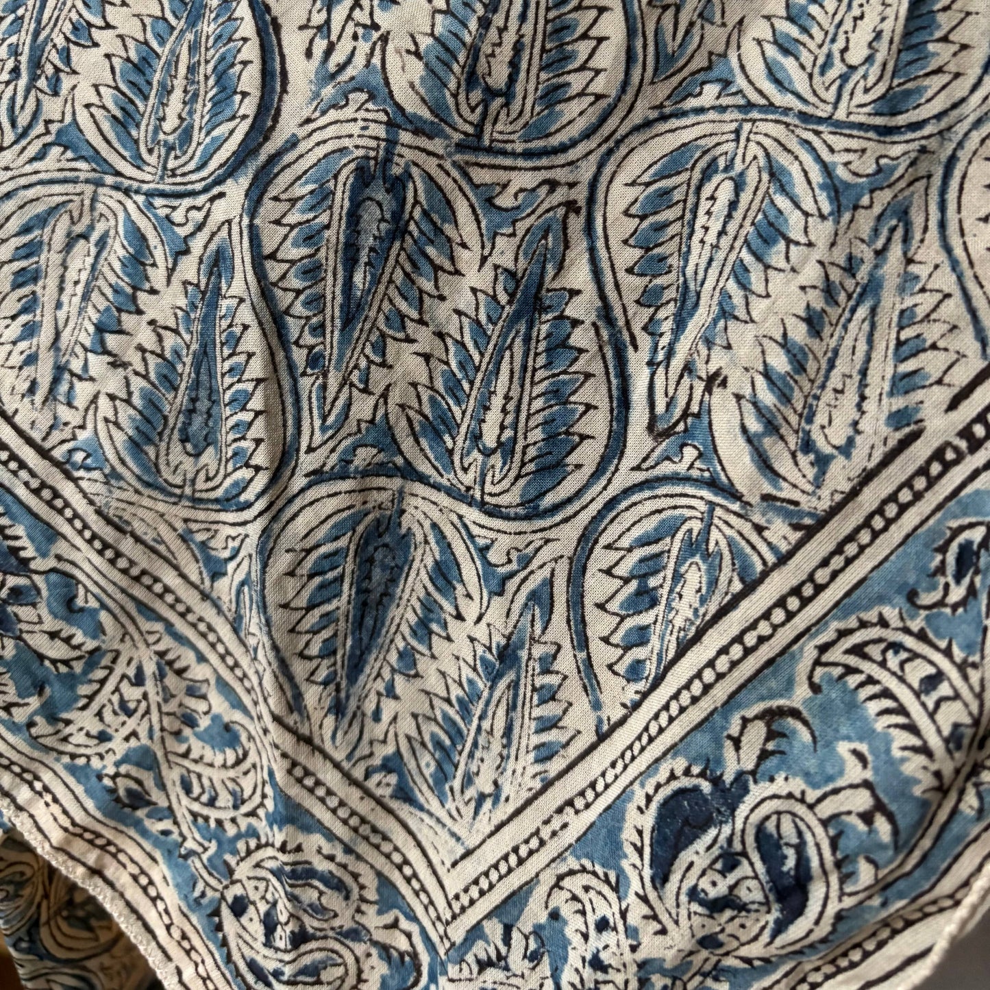 Bandana - Blue Acanthus