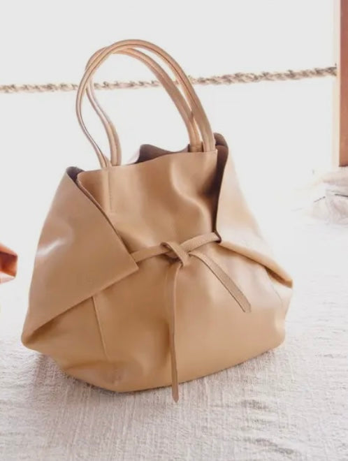 Raven Leather Tote | Beige