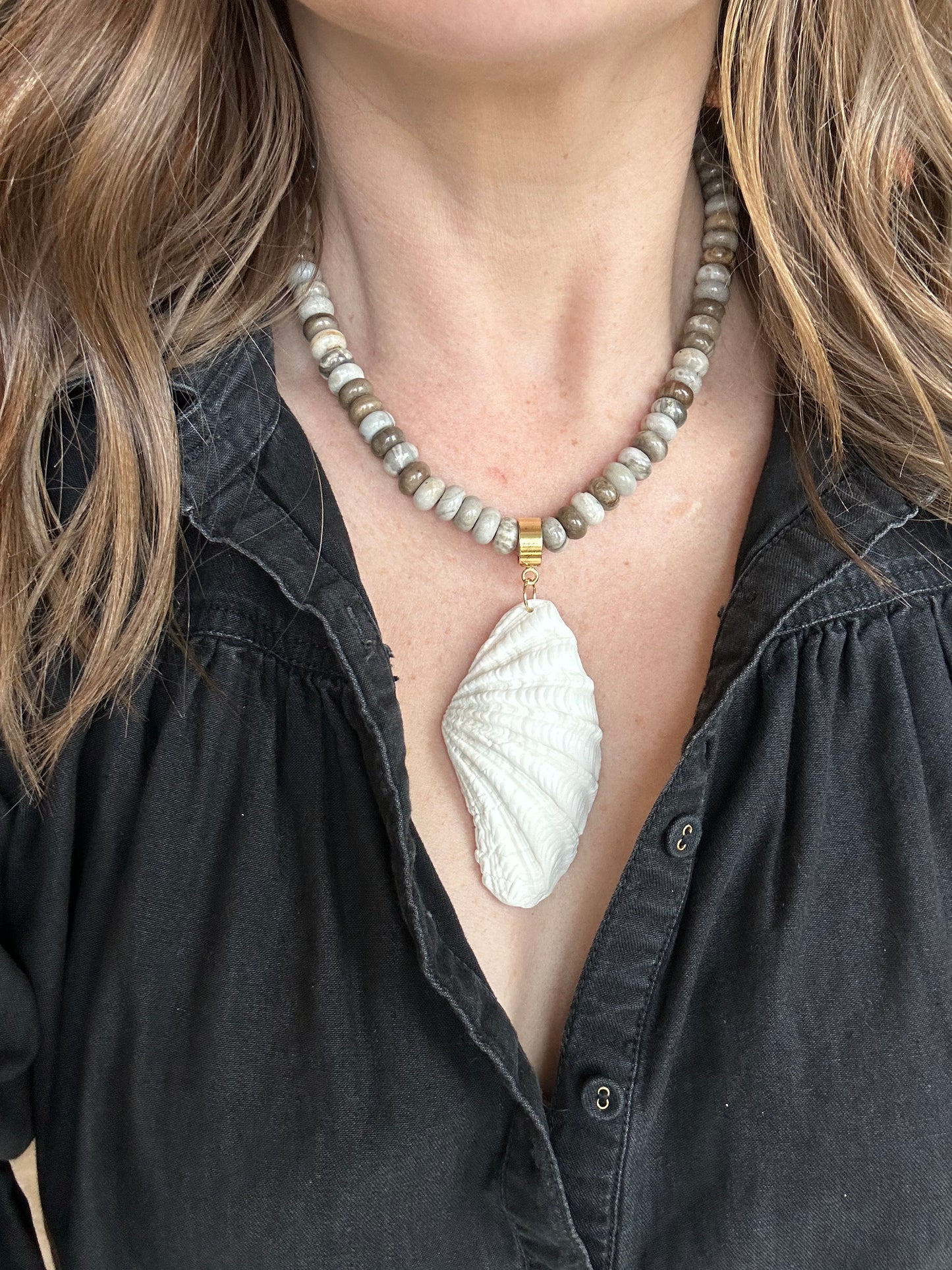 Gray Silver Leaf Jasper Necklace with Oyster Shell