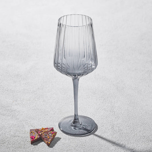 Ribbed Wine Glass 16oz |Smoke