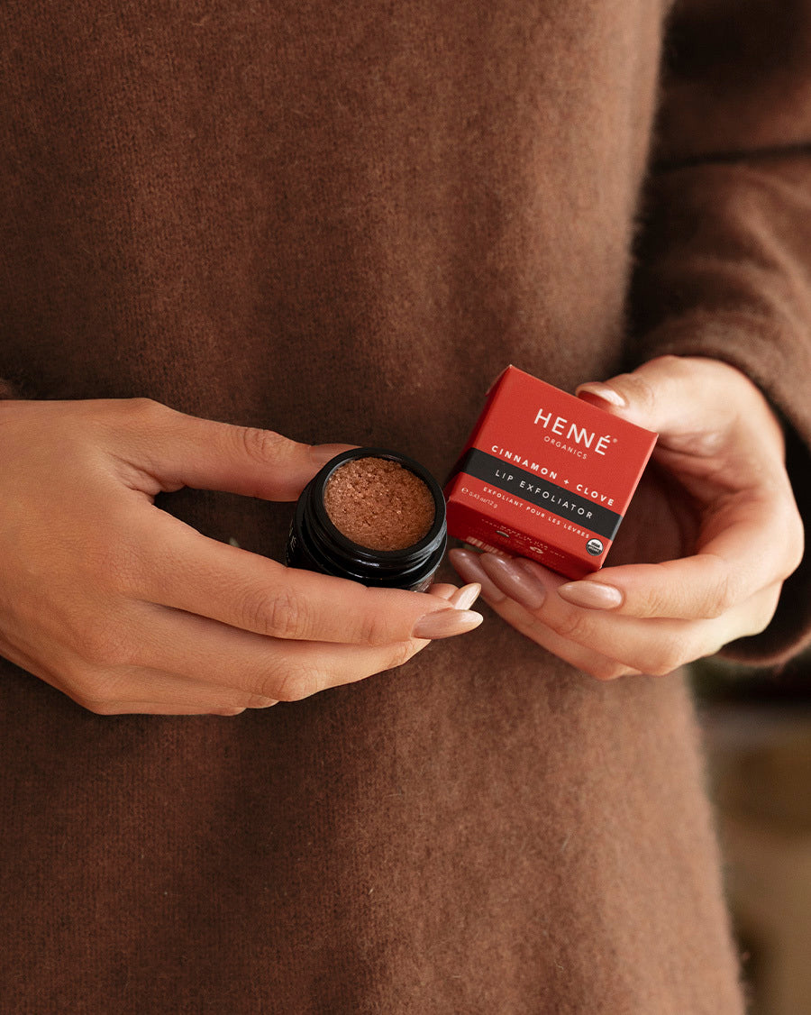 Cinnamon and Clove Lip Exfoiliator